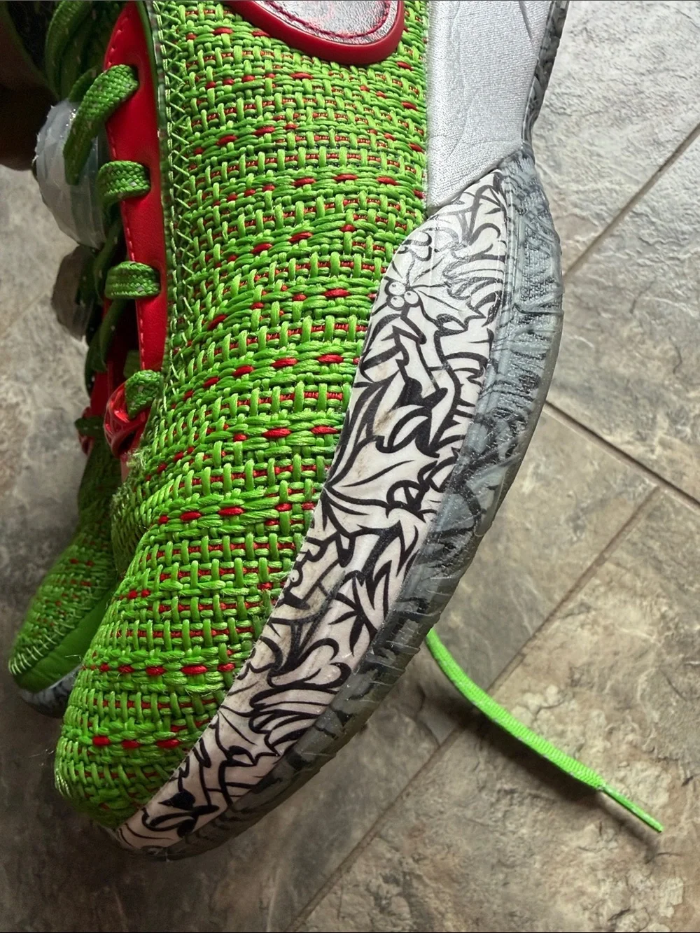 Nike Lebron XX 20 Christmas “Stocking Stuffer” Green Sneaker